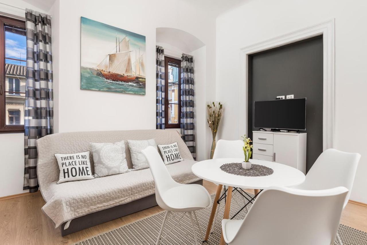 Apartment Doris Риека Экстерьер фото